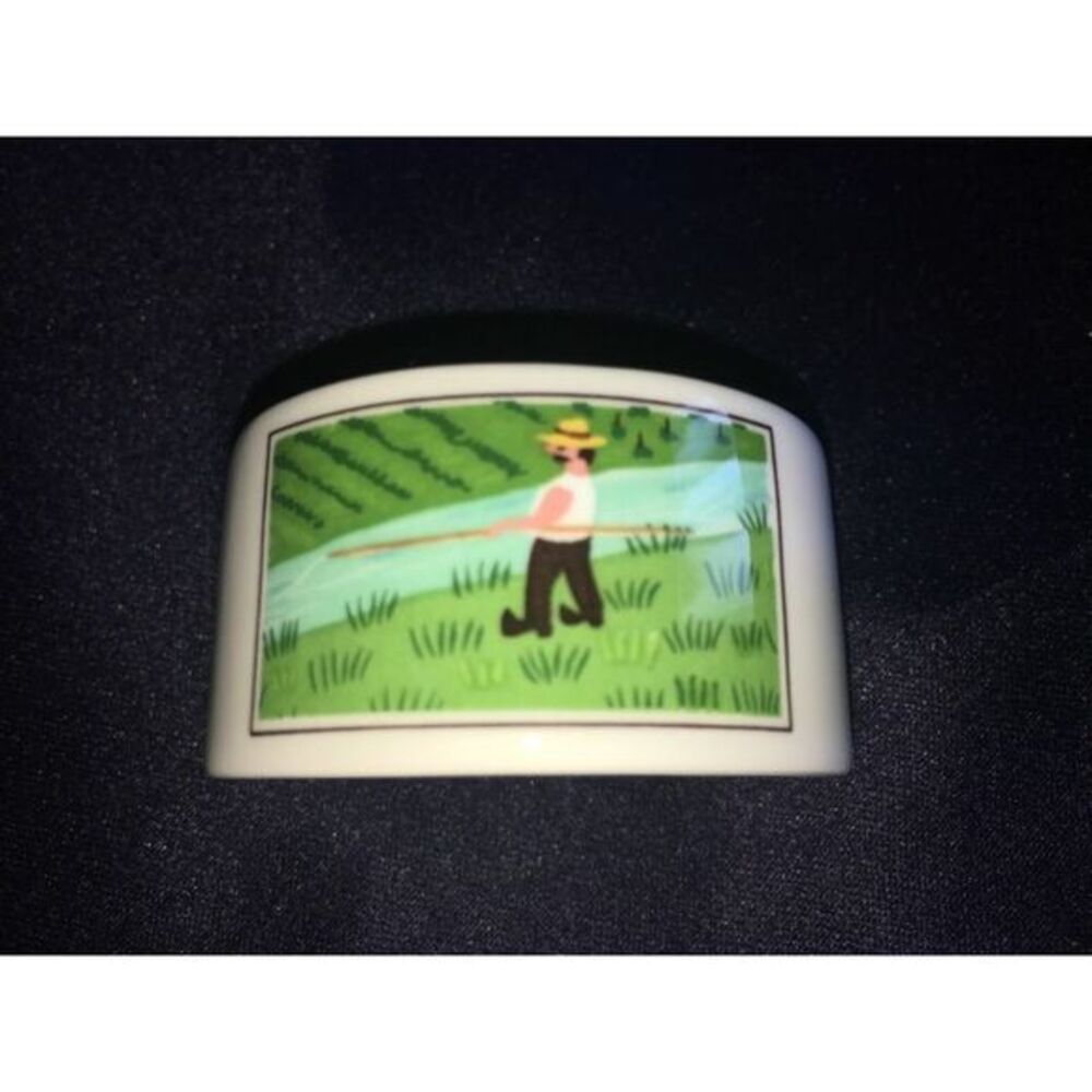 Villeroy & Boch Design Naif ‎ Napkin Ring Man Fishing Scene